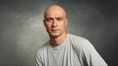Amazon отказался от фильма с Юрой Борисовым и Эндрю Гарфилдом — один из самых ожидаемых проектов года остался без студии