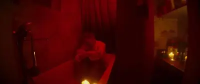 В сознании маньяка не спрятаться: вышел трейлер хоррора «Красный экран»